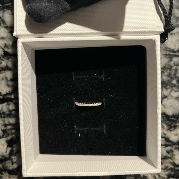 Mejuri Diamond Eternity Band - Picture 5 of 7